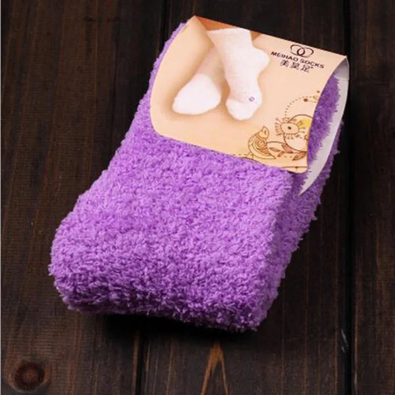 Chaussettes de lit pour femmes, couleur Pure, moelleuses, chaudes, cadeau de noël d'hiver, sol doux, couleur bonbon, chaussettes en velours polaire corail, livraison directe