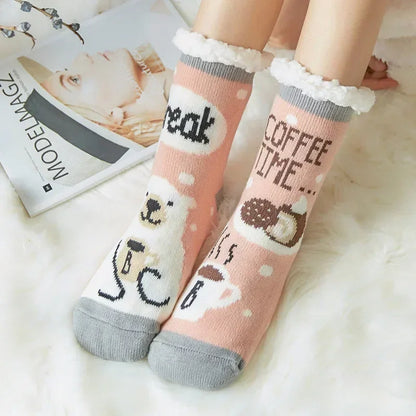 Cadeau de noël pantoufle chaussettes femmes thermique hiver chaud en peluche antidérapant poignée dormir sol chaussette courte floue moelleux femme dessin animé
