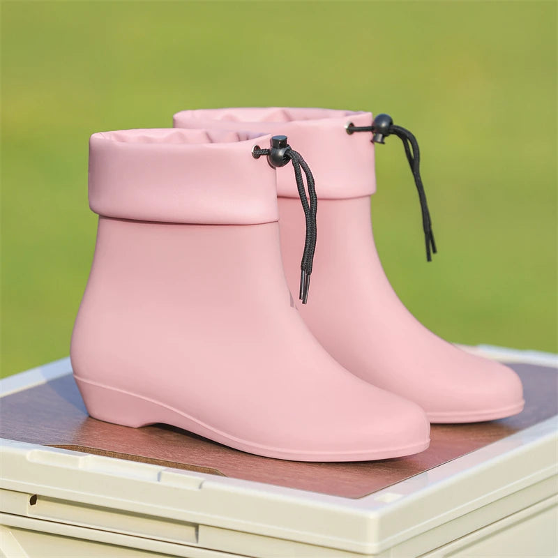 Chaussures de pluie pour femmes, nouvelles bottes de pluie, chaussures de pluie imperméables et antidérapantes, chaussures en caoutchouc résistantes à l'usure pour les déplacements, 2024