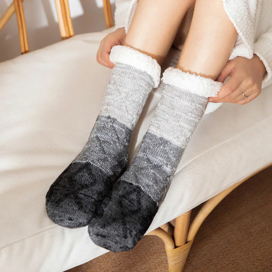 Chaussettes chaudes pour chambre à coucher, tapis pour enfants et adultes, doublées de polaire, en laine d'agneau, pantoufles de Confinement, chaussettes de neige pour les pieds
