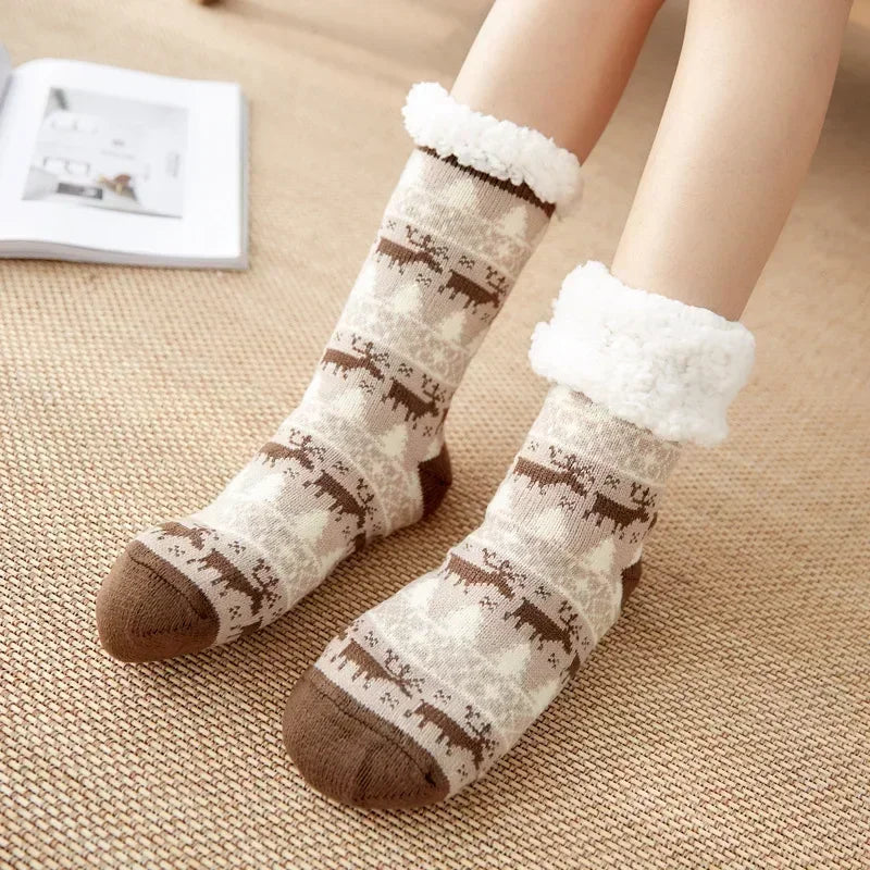 Cadeau de noël pantoufle chaussettes femmes thermique hiver chaud en peluche antidérapant poignée dormir sol chaussette courte floue moelleux femme dessin animé