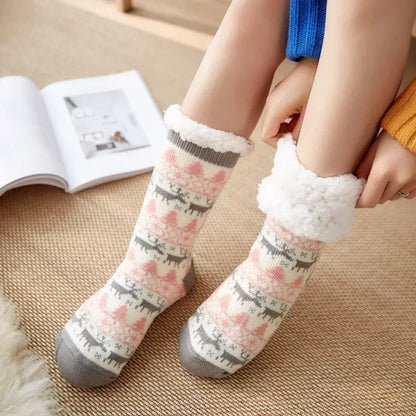 Cadeau de noël pantoufle chaussettes femmes thermique hiver chaud en peluche antidérapant poignée dormir sol chaussette courte floue moelleux femme dessin animé
