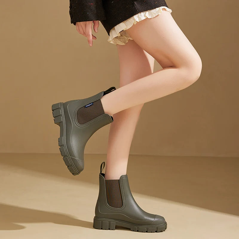 Chaussures de pluie imperméables à court cylindre pour femmes: style élégant pour vêtements d'extérieur, chaussures d'eau, bottes de pluie, galoches, imperméables