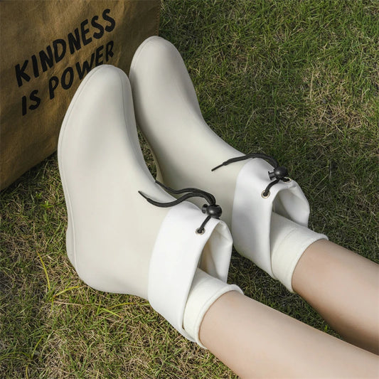 Chaussures de pluie pour femmes, nouvelles bottes de pluie, chaussures de pluie imperméables et antidérapantes, chaussures en caoutchouc résistantes à l'usure pour les déplacements, 2024